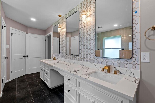 Building Photo - 801 Lime Rock Dr
