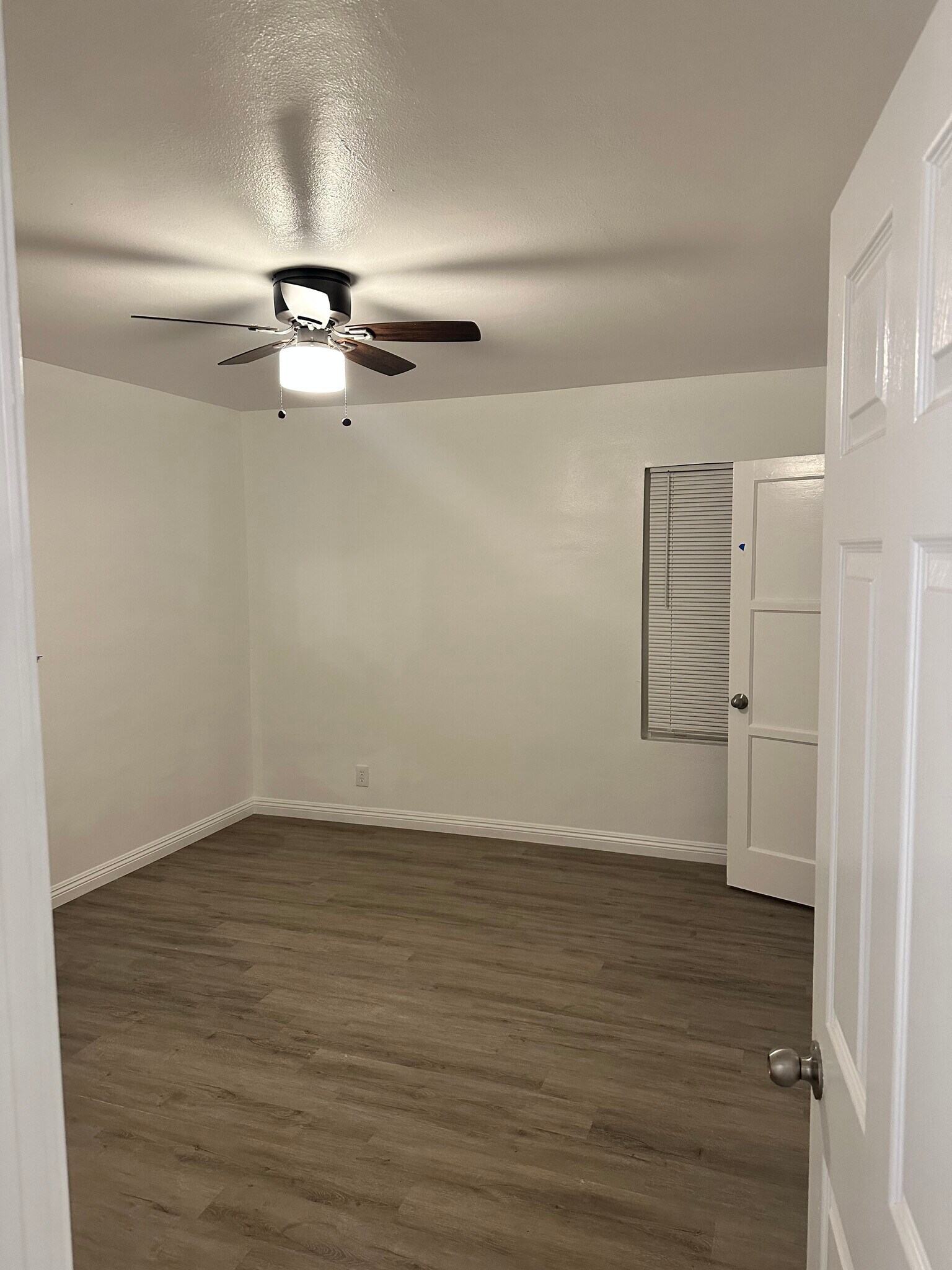 First Room - 4836 Park Ave