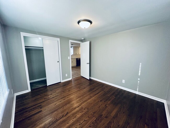 Building Photo - {612} Fully Remodeled Ranch in Olathe + Or...