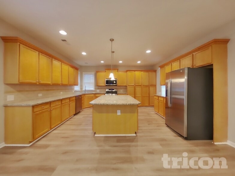 Building Photo - 5507 Rosehall Pl