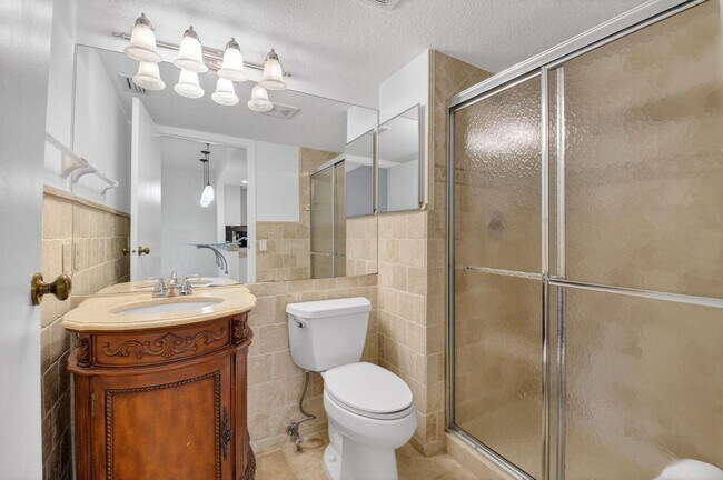 Building Photo - 10253 Riverbend Terrace