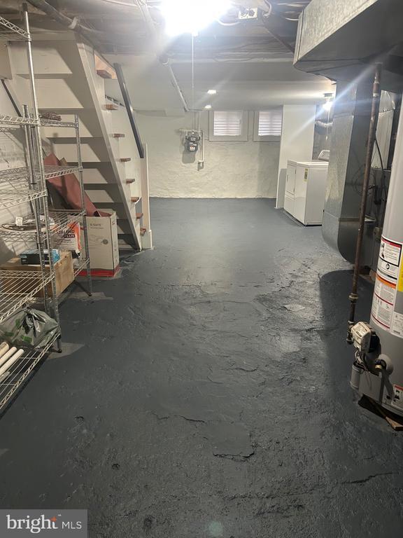 Building Photo - 2417 S Rosewood St