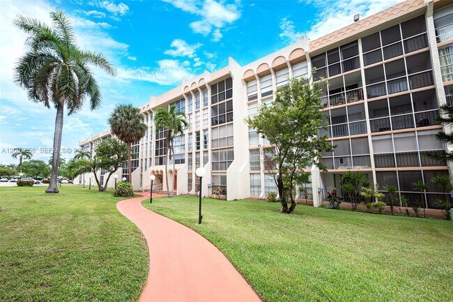 Building Photo - 501 Three Islands Boulevard