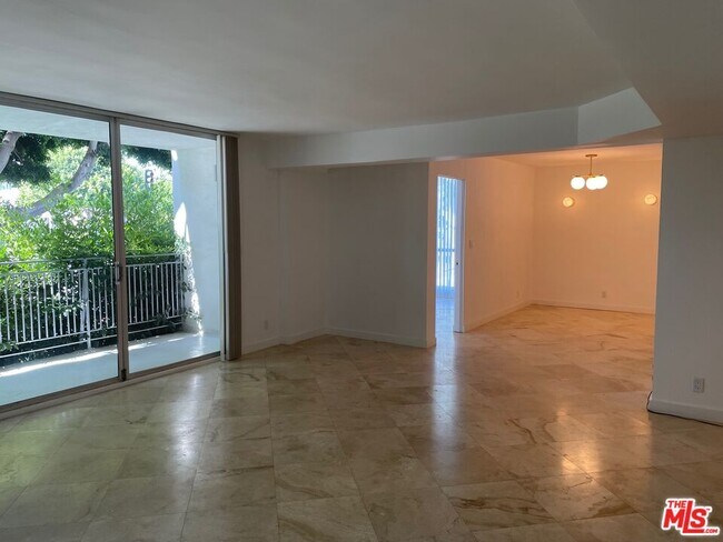 Building Photo - 9297 Burton Wy