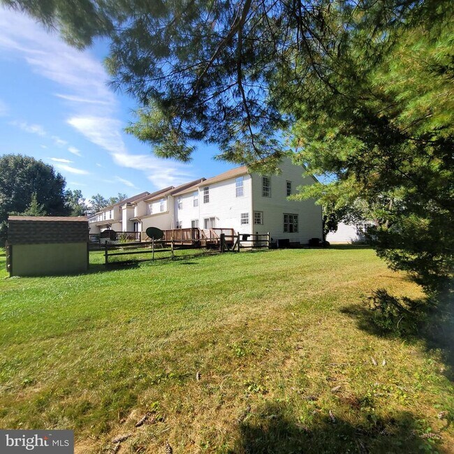 Building Photo - 733 Orley Pl