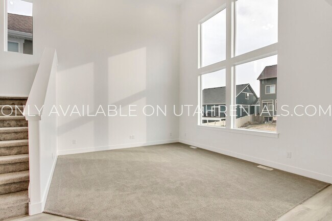 Building Photo - 4283 W Gate Keeper Dr