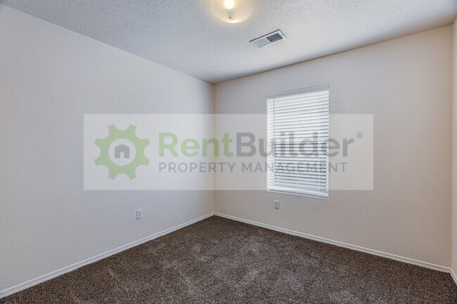 Building Photo - 10532 Ramah Dr NW