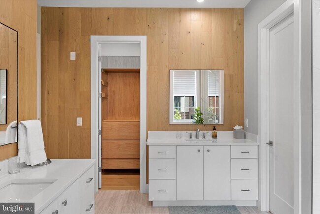 Building Photo - 43442 Croson Ln