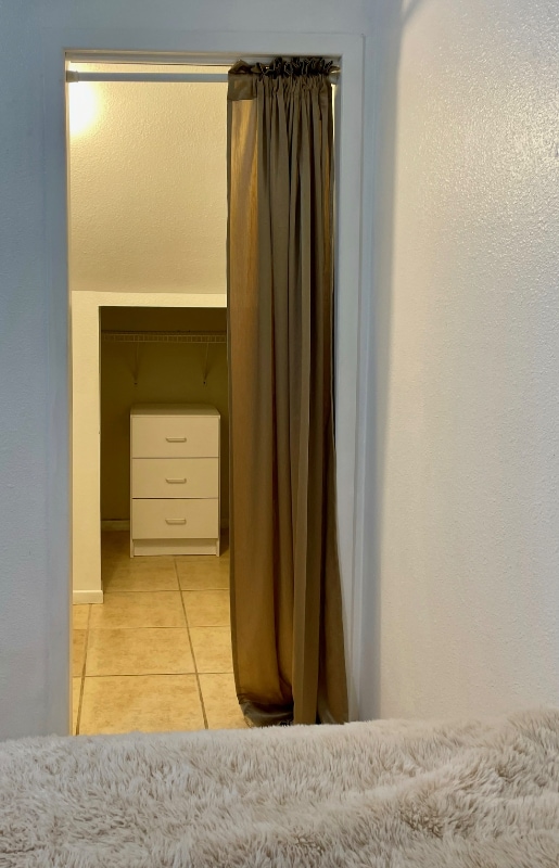 Building Photo - 1421 Riverview Dr