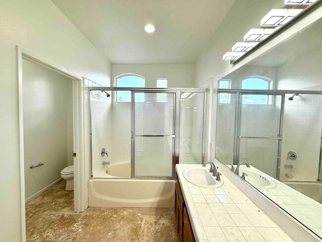 Building Photo - Gated Community - Updated Harbor City Townhouse - 3 bed / 2.5 bath