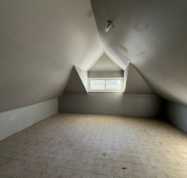 Building Photo - 5438 S Washtenaw Ave.