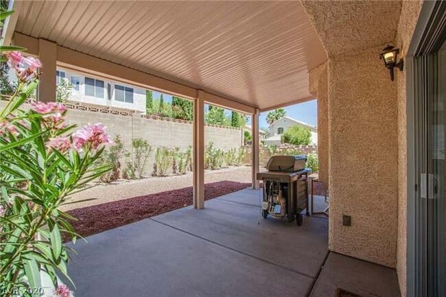 Building Photo - Summerlin Beauty! Unfurnished