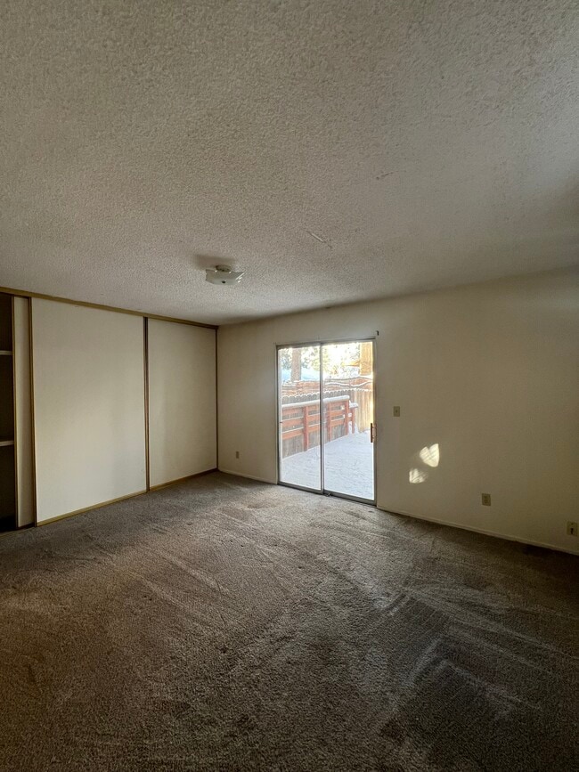 Building Photo - 1109 Sierra Blvd