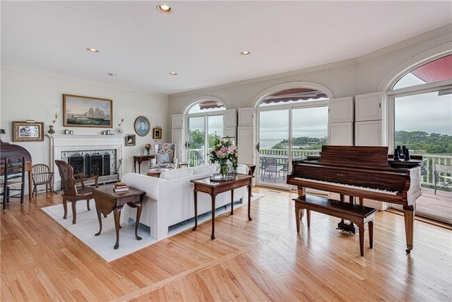 Building Photo - 25 Ocean Heights Rd