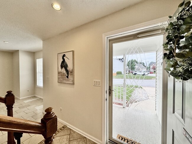 Building Photo - 4-Bedroom Home in Rock Creek Available NOW...