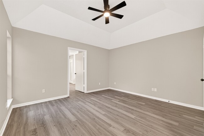 Building Photo - 4906 Pleasure Lake Ln