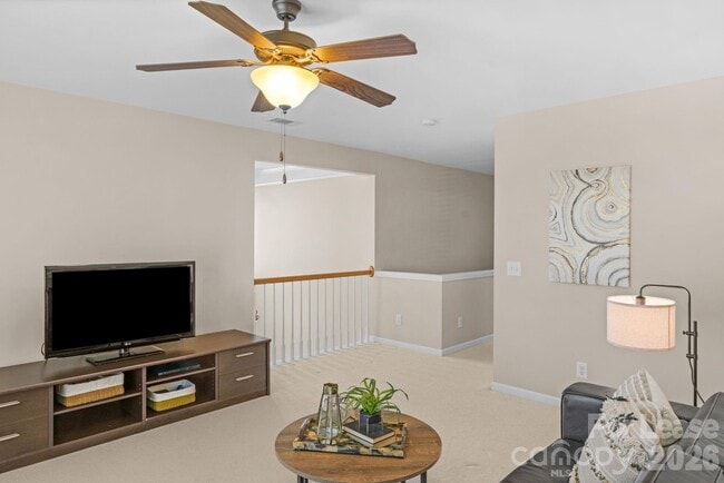 Building Photo - 2076 Belair Dr