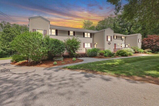 Building Photo - One bedroom apartment for rent in Andover Connecticut!