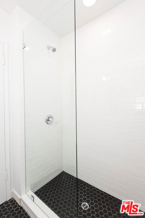 Building Photo - 5935 Chula Vista Way