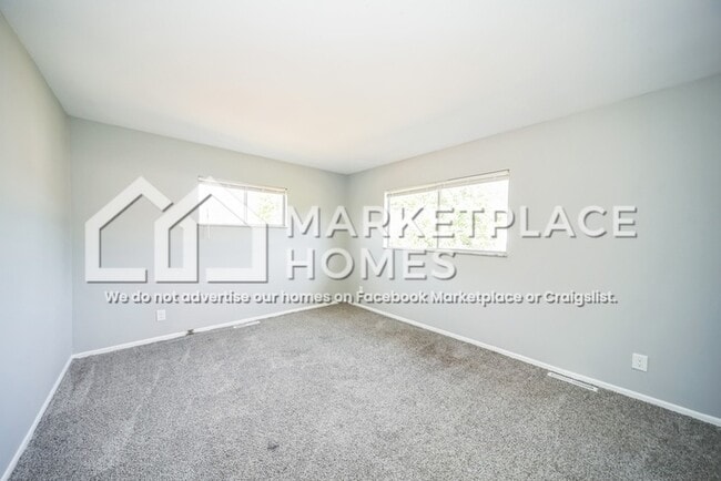 Building Photo - 1608 Tonopah Dr