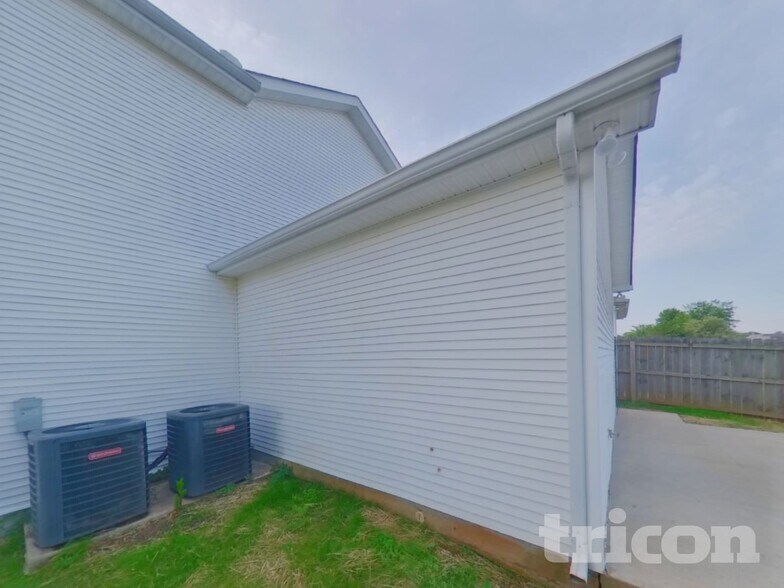 Building Photo - 2614 Sewanee Pl