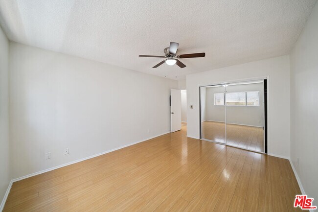 Building Photo - 7032 Lanewood Ave