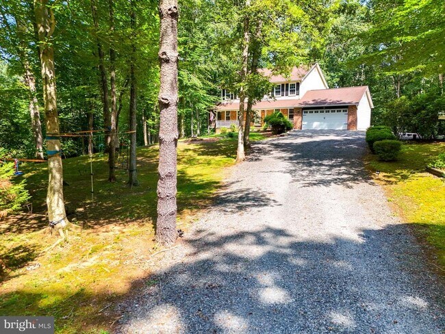 Building Photo - 11109 Ravine Dr