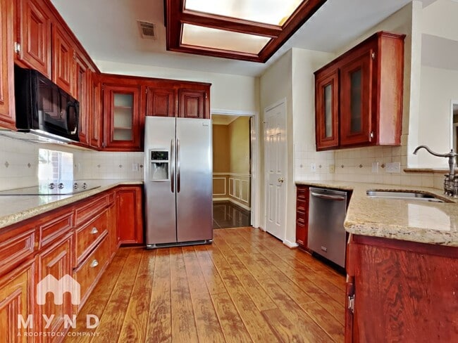 Building Photo - 2219 Garden Terrace Dr