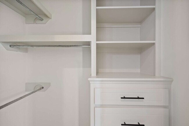 Building Photo - Luxury Townhome for Rent in Waterpointe | 3 Bed | 2.5 Bath | Private Courtyard