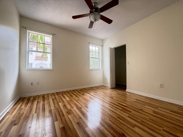 Building Photo - 5800 W Sample Rd