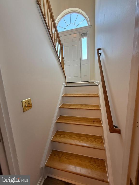 Building Photo - 1183 River Bend Ct