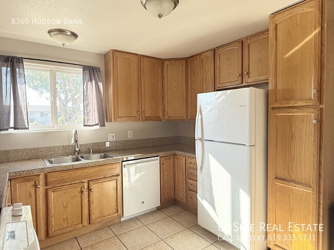 Building Photo - 8340 Hudson Dr