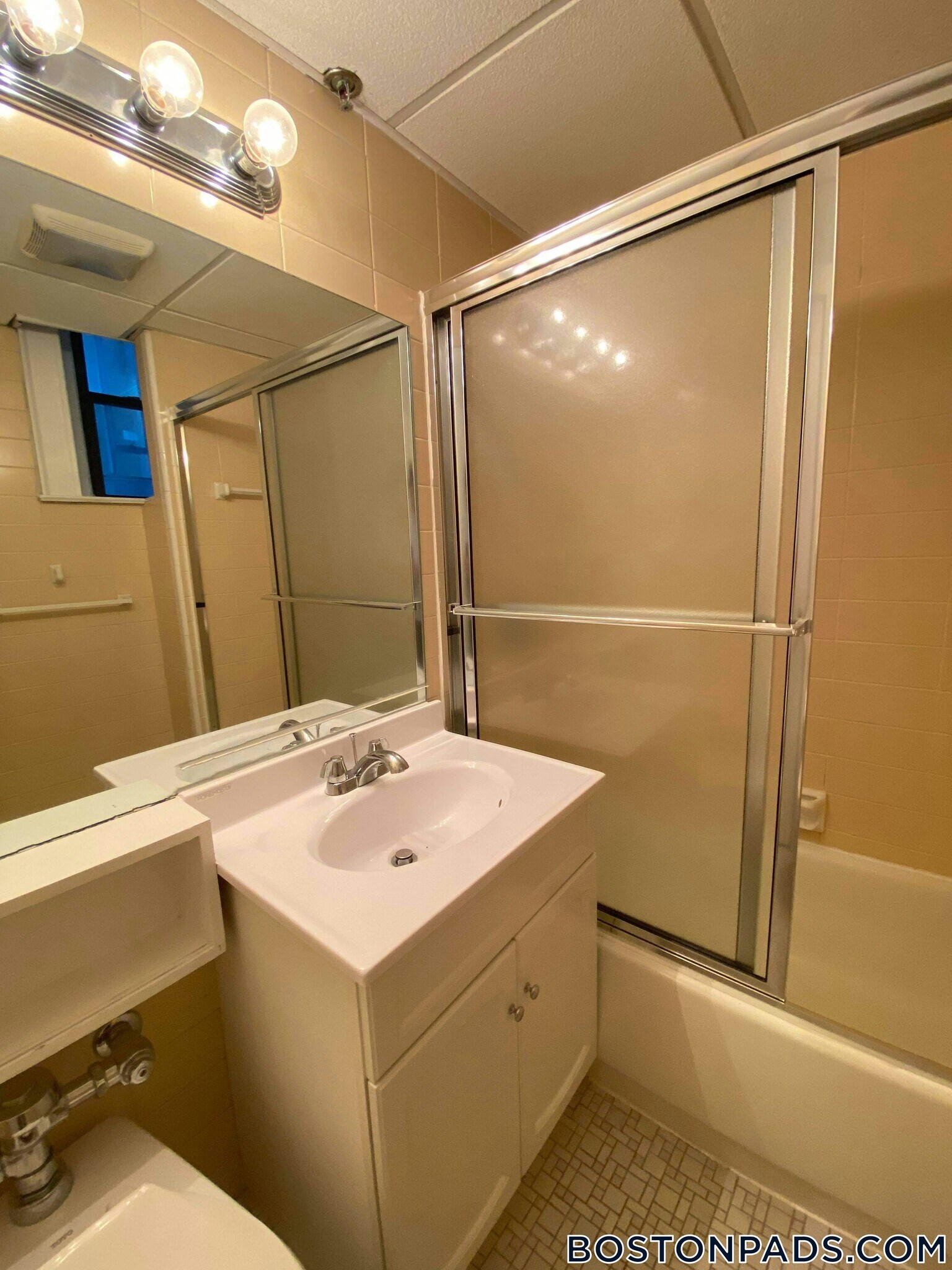 Building Photo - 62 Boylston St