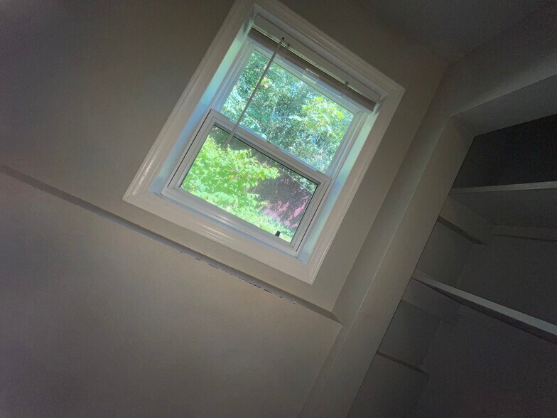 Building Photo - 5120 S Roxbury St