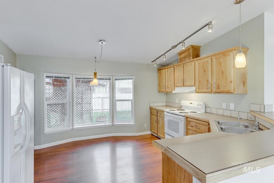 Building Photo - 2107 S Phillippi St