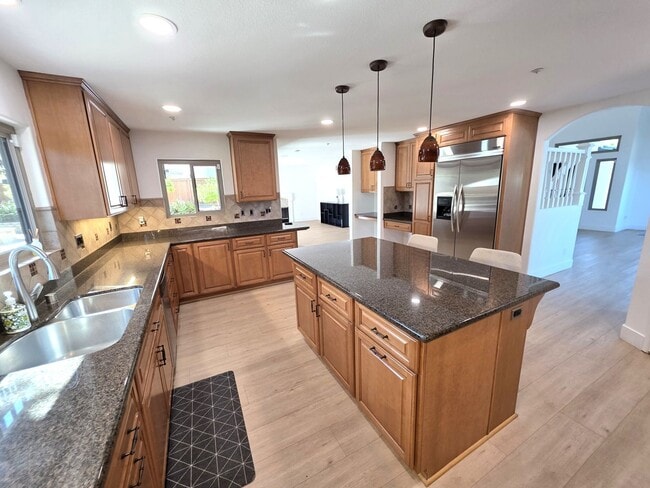 Building Photo - Gorgeous Entertainers Dream Home