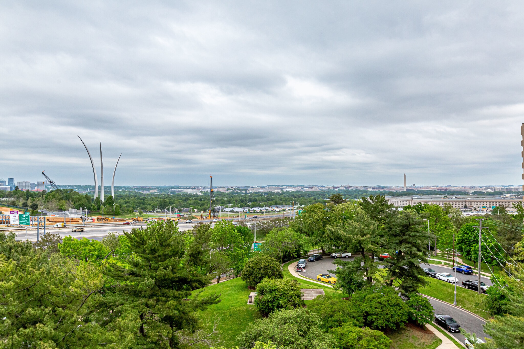 Building Photo - 1300 Army Navy Dr