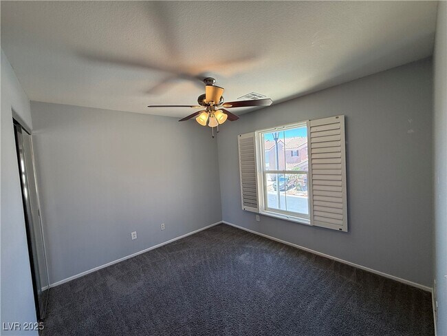 Building Photo - 684 Magrath St