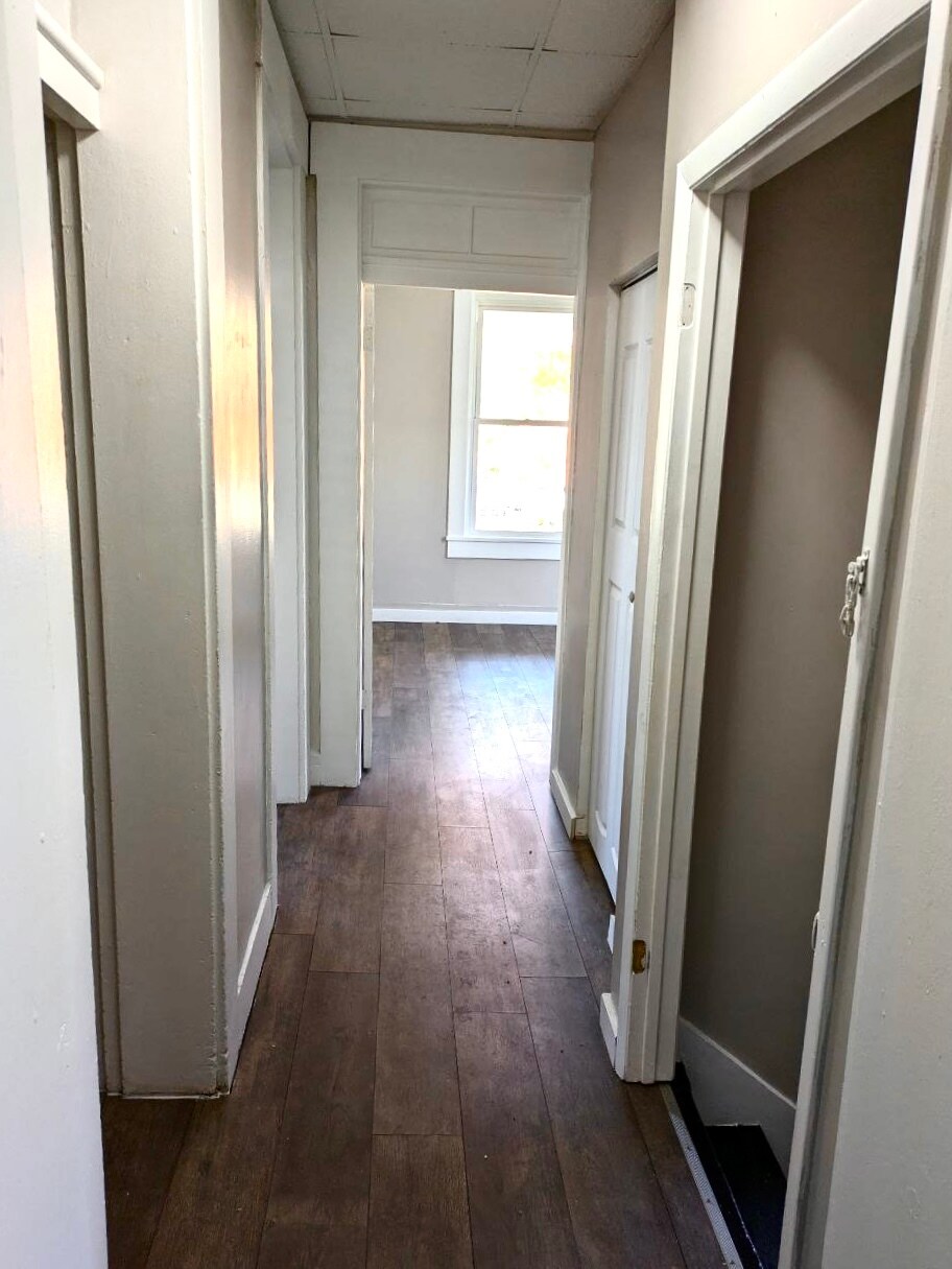 Building Photo - 231 E Market St