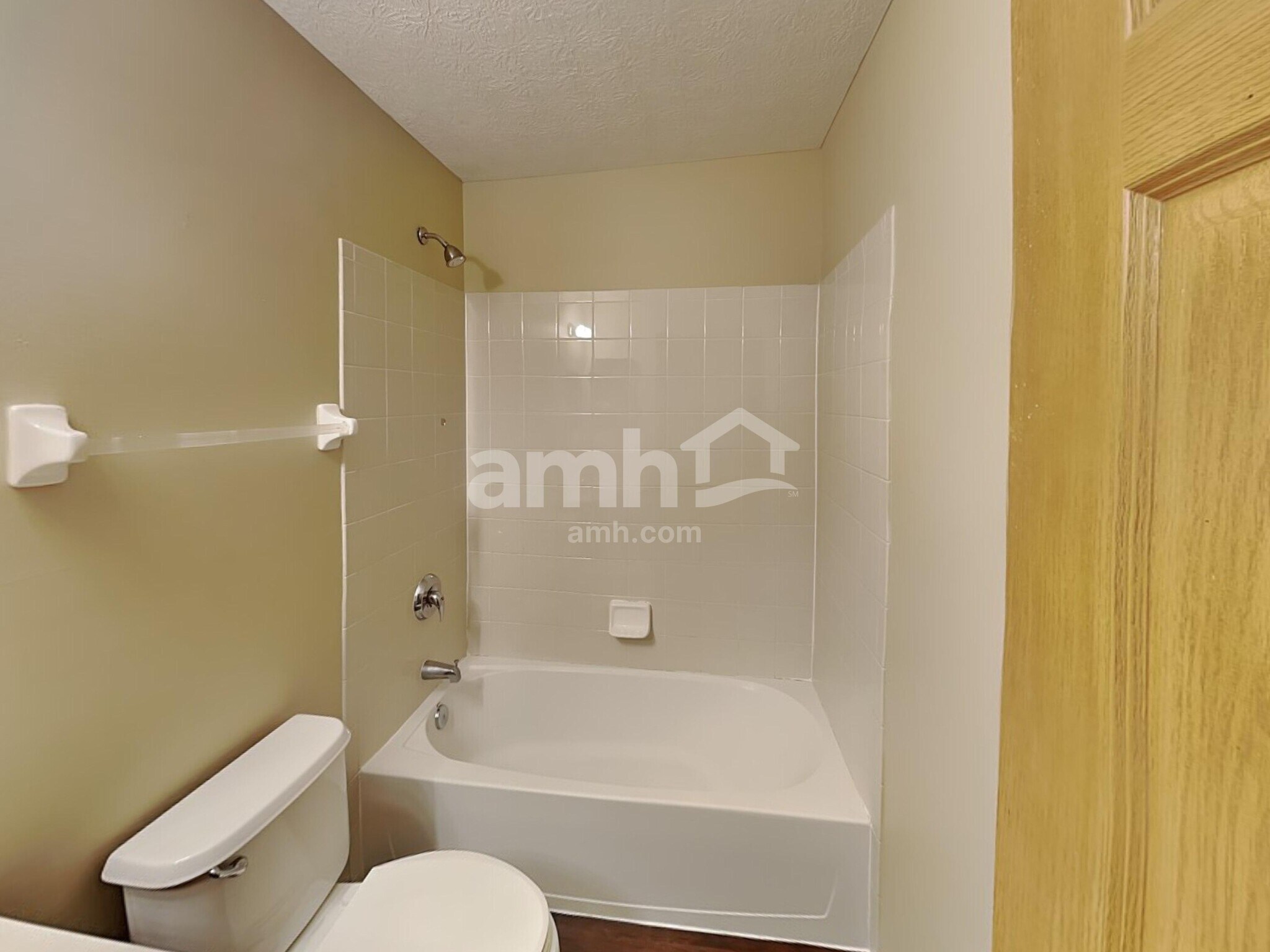 Building Photo - 2901 Gablewood Dr