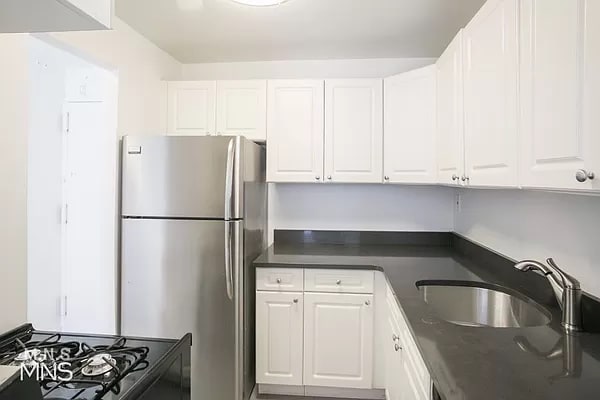 Building Photo - 375 3rd Ave