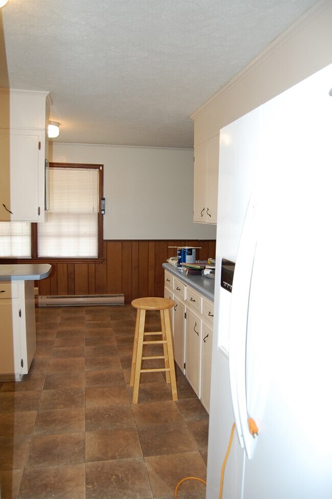 Building Photo - 123 Reedy Fork Rd