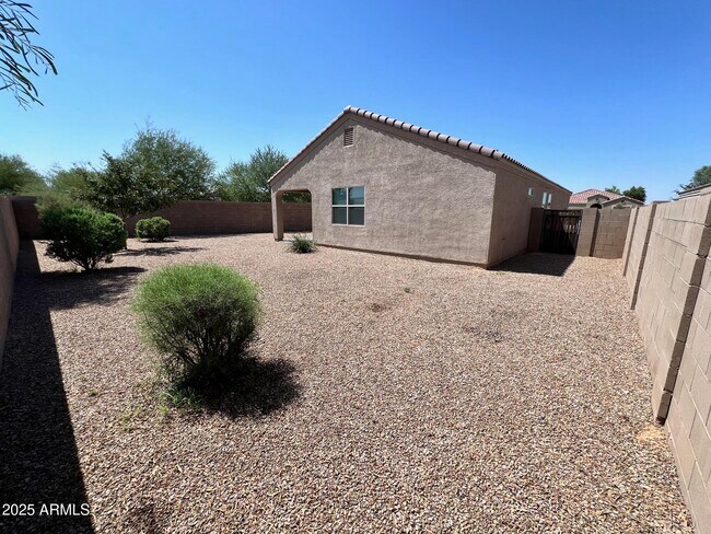 Building Photo - 28945 N Amber Way