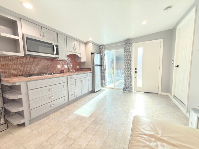 Building Photo - 341 Marie Ave