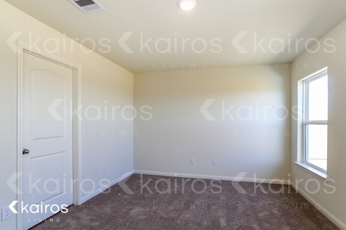 Building Photo - 8418 Longshore Slope Rd