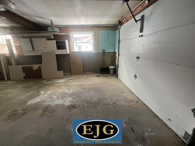 Building Photo - 75 Indian Acres Dr