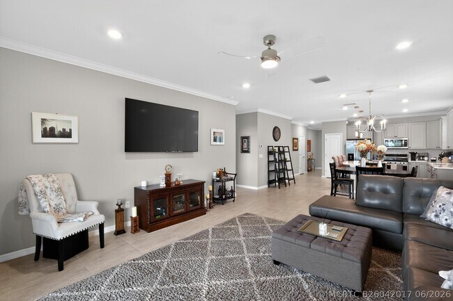 Building Photo - 10430 SW Captiva Dr