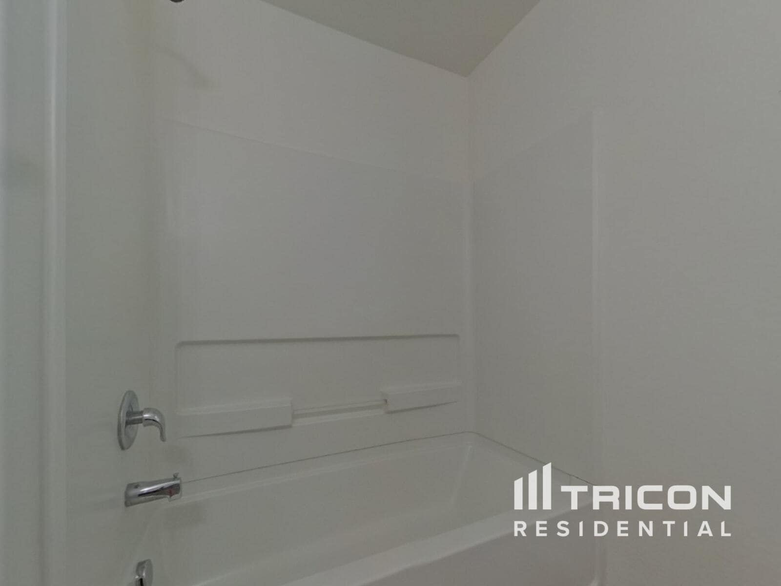 Building Photo - 1169 N 163rd Dr