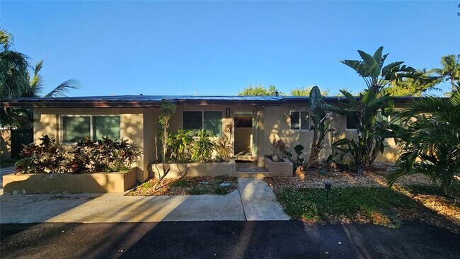 Primary Photo - 436 NE 25th Ave