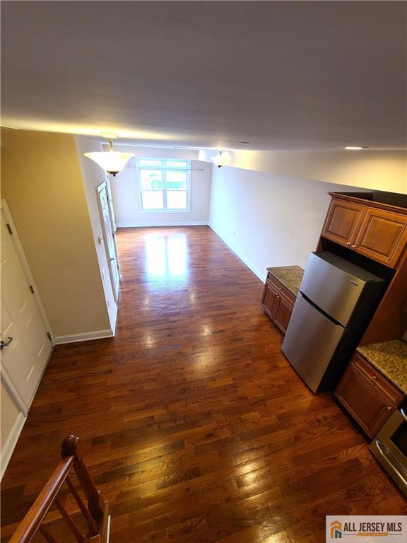 Building Photo - 459 Main St